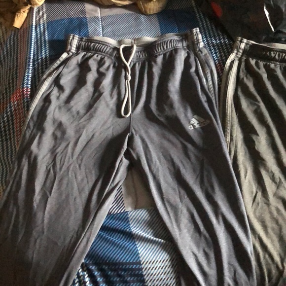 Athletic sweatpants - Picture 2 of 2